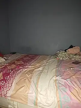 badlove42 online show from December 5, 4:21 am