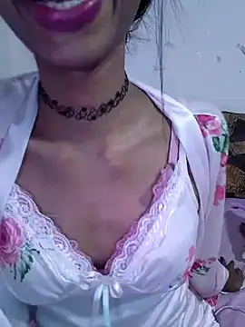 Snapshot of BunnyBloom25 chatting on November 3, 6:53 pm BunnyBloom25 online show from November 3, 6:53 pm