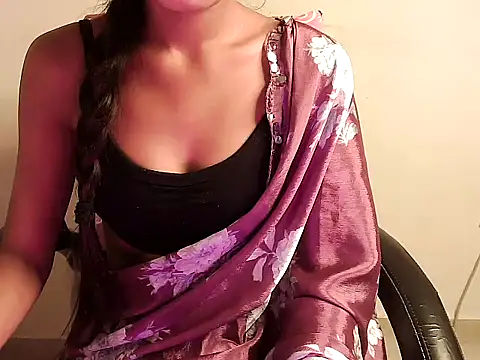 Snapshot of alia_rahil chatting on May 7, 4:29 am alia rahil online show from May 7, 4:29 am