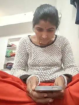 Snapshot of LUCKY_cut chatting on February 4, 7:25 am LUCKY cut online show from February 4, 7:25 am