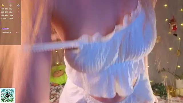 Snapshot of VincenzaGarigliano chatting on January 17, 1:21 am VincenzaGarigliano online show from January 17, 1:21 am