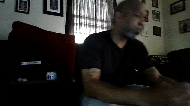 Snapshot of Bbcscottie77 chatting on June 5, 8:25 pm Bbcscottie77 online show from June 5, 8:25 pm