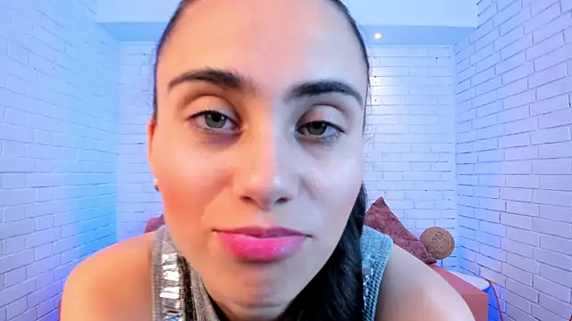 sofiapalacioss online show from September 13, 5:02 pm