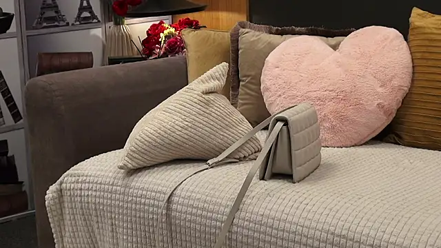 Snapshot of Mia_Swano chatting on April 20, 11:50 pm Mia Swano online show from April 20, 11:50 pm