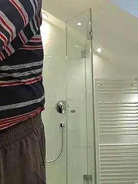 Oldmenhot66 online show from April 23, 4:24 am