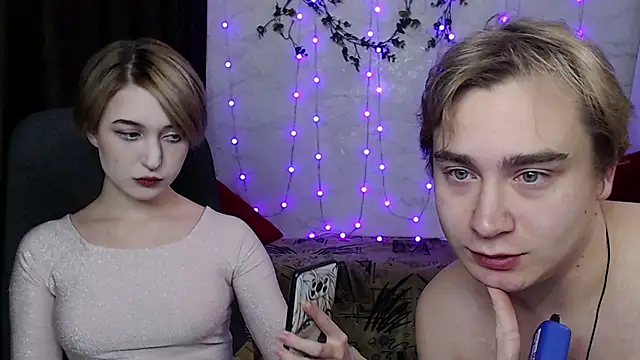 Lust4Money online show from November 17, 8:25 pm