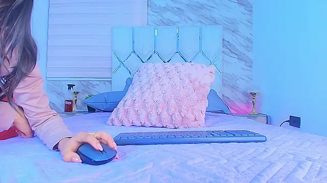 collet 1 online show from November 19, 11:54 am