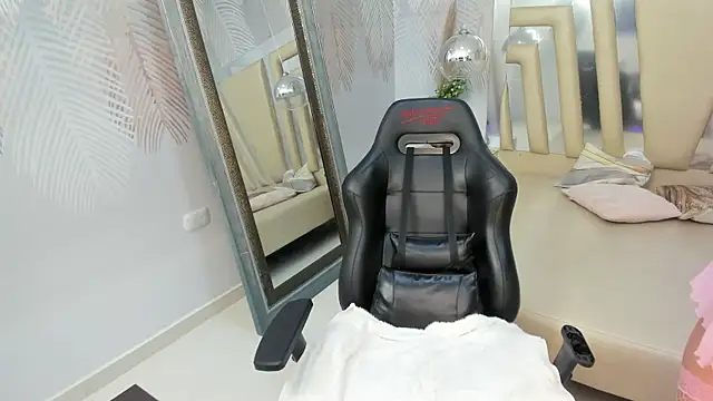 ValerySkinnyy online show from April 6, 3:37 am