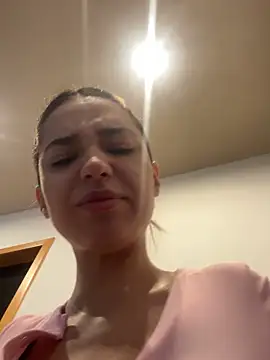 ItalianGirl online show from October 25, 2:46 pm