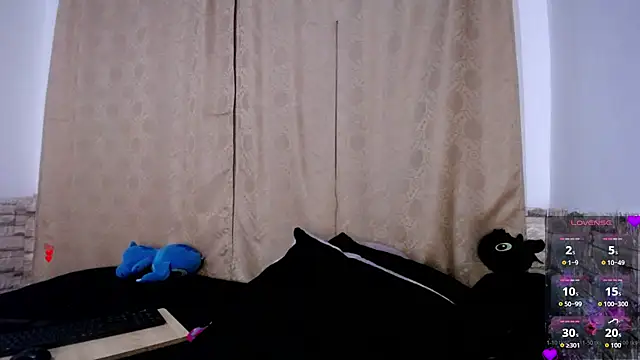 Snapshot of Bicky_24 chatting on April 24, 8:06 am Bicky 24 online show from April 24, 8:06 am