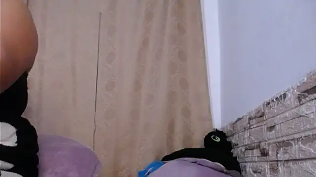 Snapshot of Bicky_24 chatting on May 1, 8:52 am Bicky 24 online show from May 1, 8:52 am