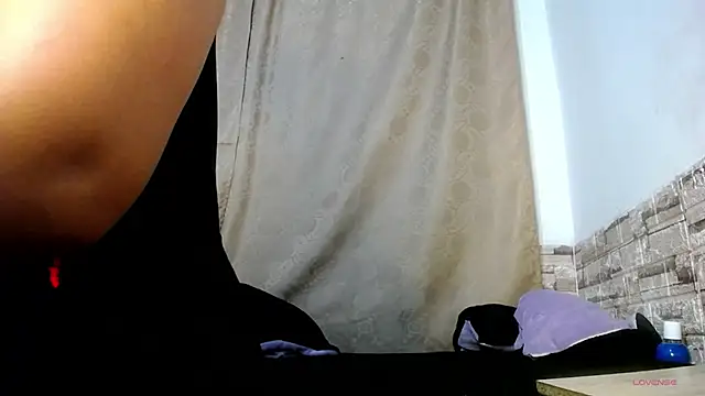 Snapshot of Bicky_24 chatting on July 10, 8:07 am Bicky 24 online show from July 10, 8:07 am
