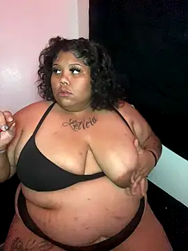 Snapshot of BlaxicanaMami chatting on September 30, 5:01 am BlaxicanaMami online show from September 30, 5:01 am