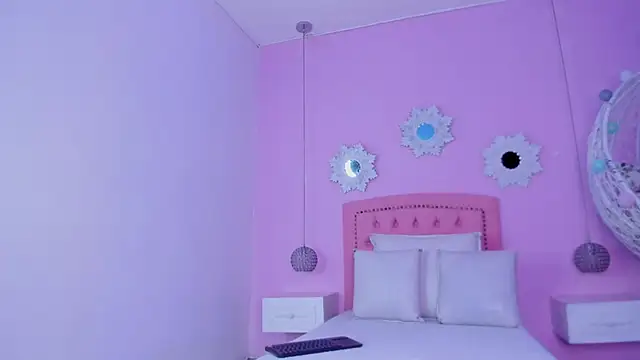 CannelaSmith online show from November 26, 4:41 pm