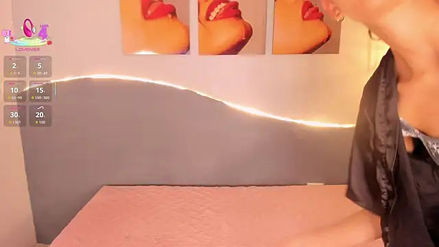 Stefany gonzales  online show from January 6, 11:25 am