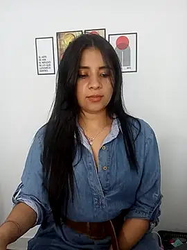 Snapshot of ValerieLove_ chatting on February 6, 8:12 pm ValerieLove online show from February 6, 8:12 pm