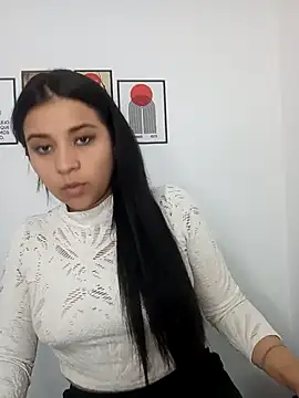 Snapshot of ValerieLove_ chatting on February 7, 9:18 pm ValerieLove online show from February 7, 9:18 pm