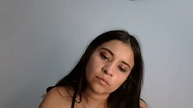 Snapshot of ValerieLove_ chatting on February 17, 11:55 pm ValerieLove online show from February 17, 11:55 pm