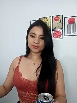 Snapshot of ValerieLove_ chatting on March 4, 11:33 pm ValerieLove online show from March 4, 11:33 pm