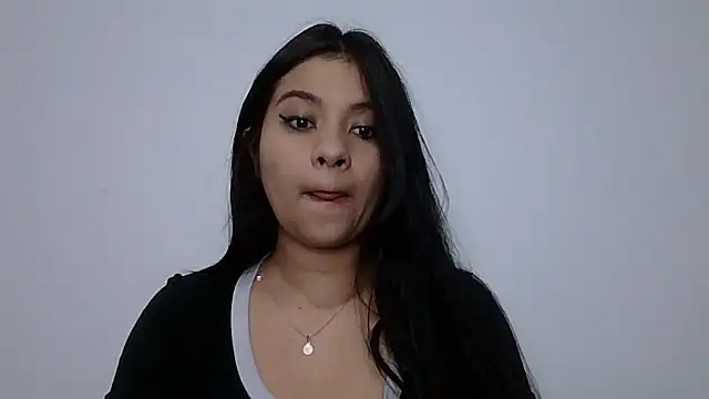 Snapshot of ValerieLove_ chatting on March 13, 11:39 am ValerieLove online show from March 13, 11:39 am