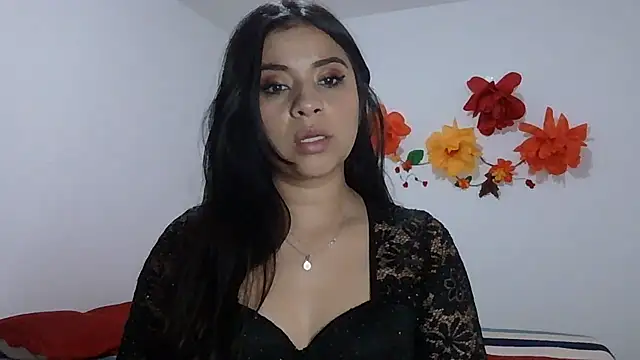 Snapshot of ValerieLove_ chatting on May 20, 10:54 am ValerieLove online show from May 20, 10:54 am