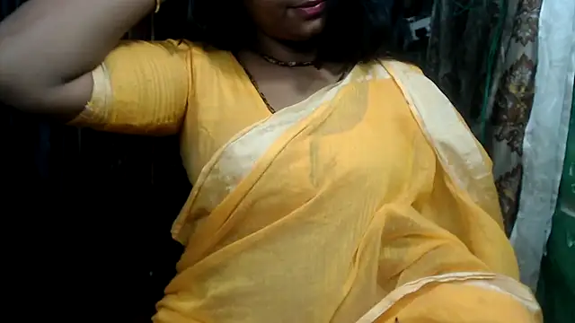 DearKimmi online show from March 4, 8:16 pm