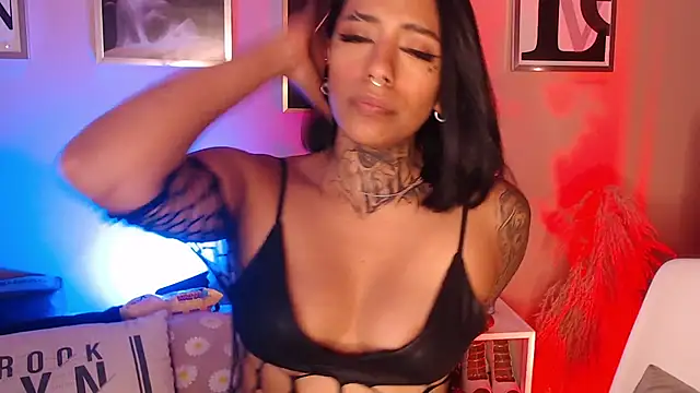Snapshot of biancaleblanc chatting on April 29, 5:30 pm biancaleblanc online show from April 29, 5:30 pm