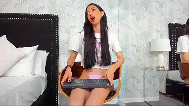 Kendal Foxxx online show from October 27, 12:04 am