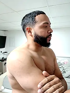 tripping385 online show from November 18, 1:00 am