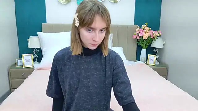 Beverly Gomes online show from December 3, 3:54 pm