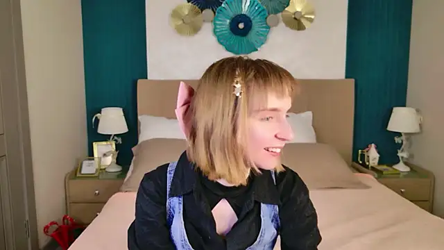 Beverly Gomes online show from February 11, 3:28 pm