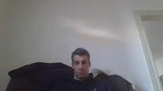 JulioIsHere4you online show from March 19, 8:29 am