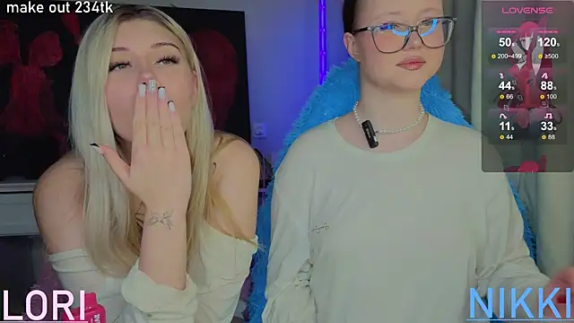 hornyprincess19 online show from November 4, 3:00 pm