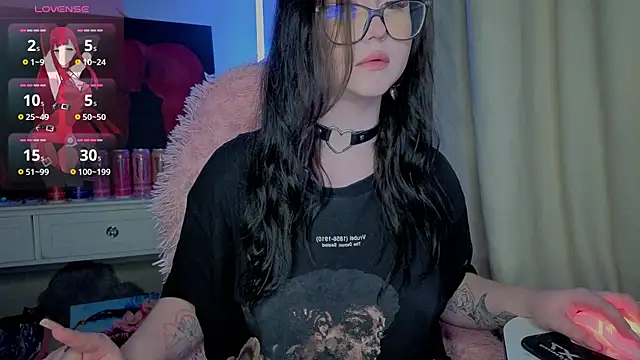 hornyprincess19 online show from March 22, 6:00 pm