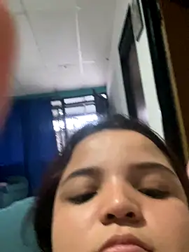 Snapshot of sofilop chatting on September 12, 10:43 pm sofilop online show from September 12, 10:43 pm