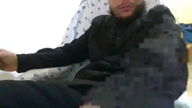 Snapshot of malessere1846 chatting on November 3, 12:02 am malessere1846 online show from November 3, 12:02 am