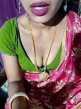 Snapshot of Bhabhilux2025 chatting on April 25, 6:27 am Bhabhilux2025 online show from April 25, 6:27 am