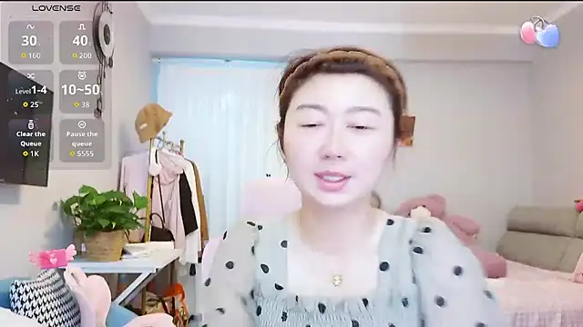 Snapshot of Diva_VVN chatting on July 20, 12:03 am Diva VVN online show from July 20, 12:03 am