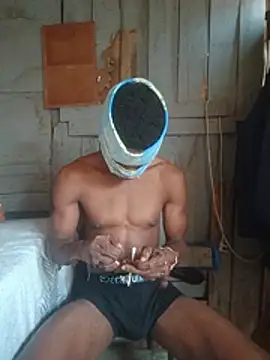 Snapshot of SeductiveDick1997 chatting on June 18, 9:47 am SeductiveDick1997 online show from June 18, 9:47 am