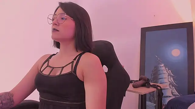 AnnaraLein online show from November 1, 3:30 am