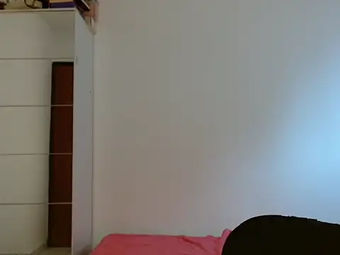 Snapshot of ApenasLys chatting on April 13, 10:32 am ApenasLys online show from April 13, 10:32 am