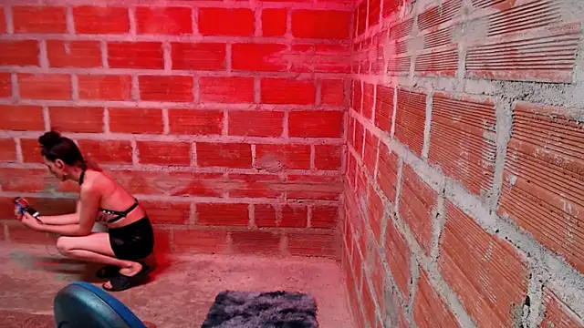 Snapshot of Moira-Hot chatting on February 17, 11:11 pm Moira-Hot online show from February 17, 11:11 pm