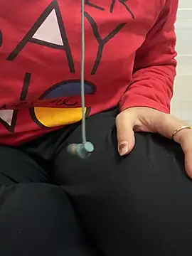 miss moonikaa online show from January 16, 9:24 am