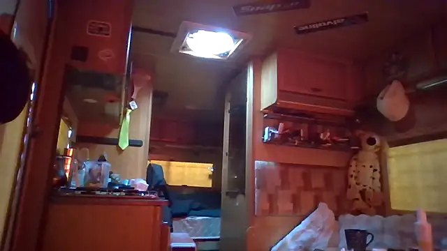 Snapshot of pepite25 chatting on April 5, 8:22 am pepite25 online show from April 5, 8:22 am