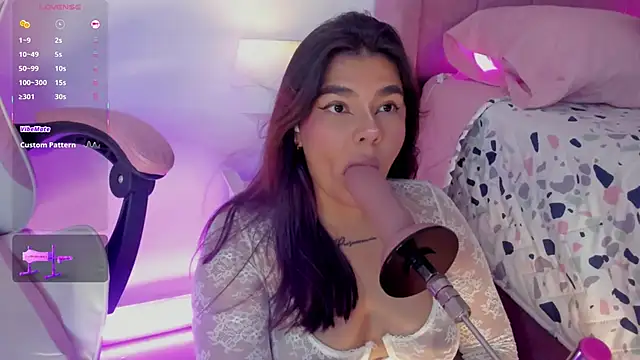 AliceThundeer online show from November 7, 4:12 am