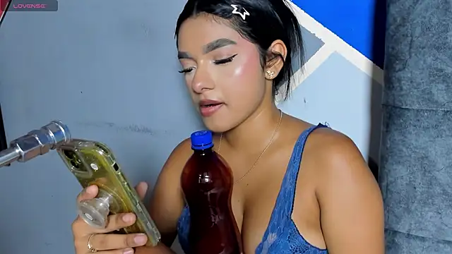 lau-hot online show from December 17, 6:58 pm