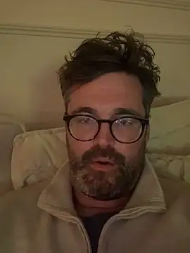 Snapshot of CyprioteWhitefly chatting on April 25, 11:46 pm CyprioteWhitefly online show from April 25, 11:46 pm