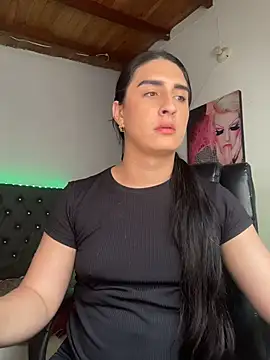 Snapshot of lola_diez chatting on May 15, 3:52 pm lola diez online show from May 15, 3:52 pm