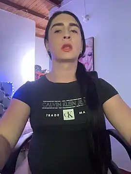 Snapshot of lola_diez chatting on May 27, 12:07 am lola diez online show from May 27, 12:07 am