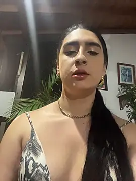 Snapshot of lola_diez chatting on June 1, 11:50 pm lola diez online show from June 1, 11:50 pm